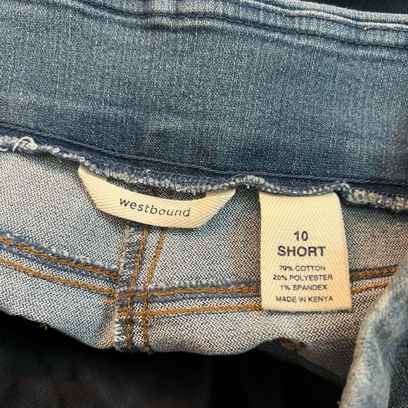Westbound Medium Wash Blue Pull On Rhinestone Pocket Stretch Jeans Sz 10 Short - Picture 9 of 10